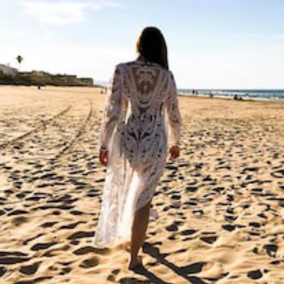 Jackets & Blazers - White Bohemian Embroidered Floral Lace Kimono 🌸